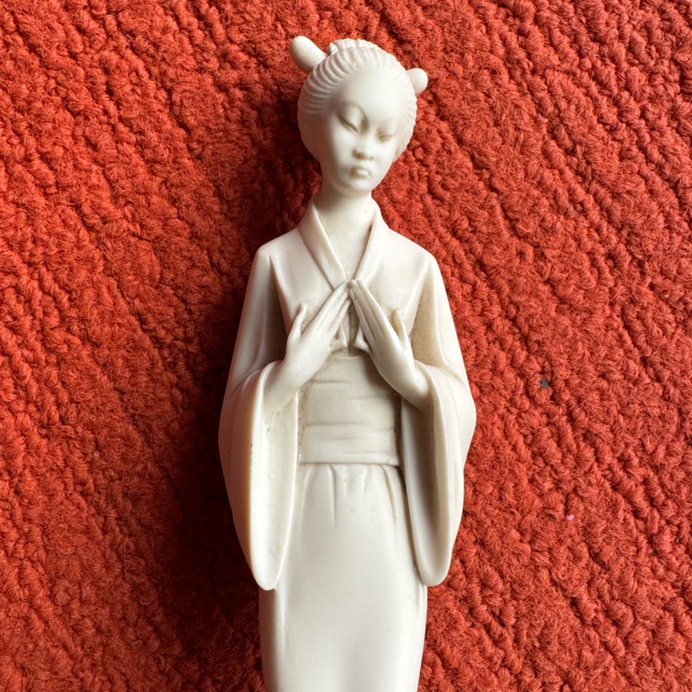 Elegant A. Giannelli 1963 Geisha Sculpture Made in Italy